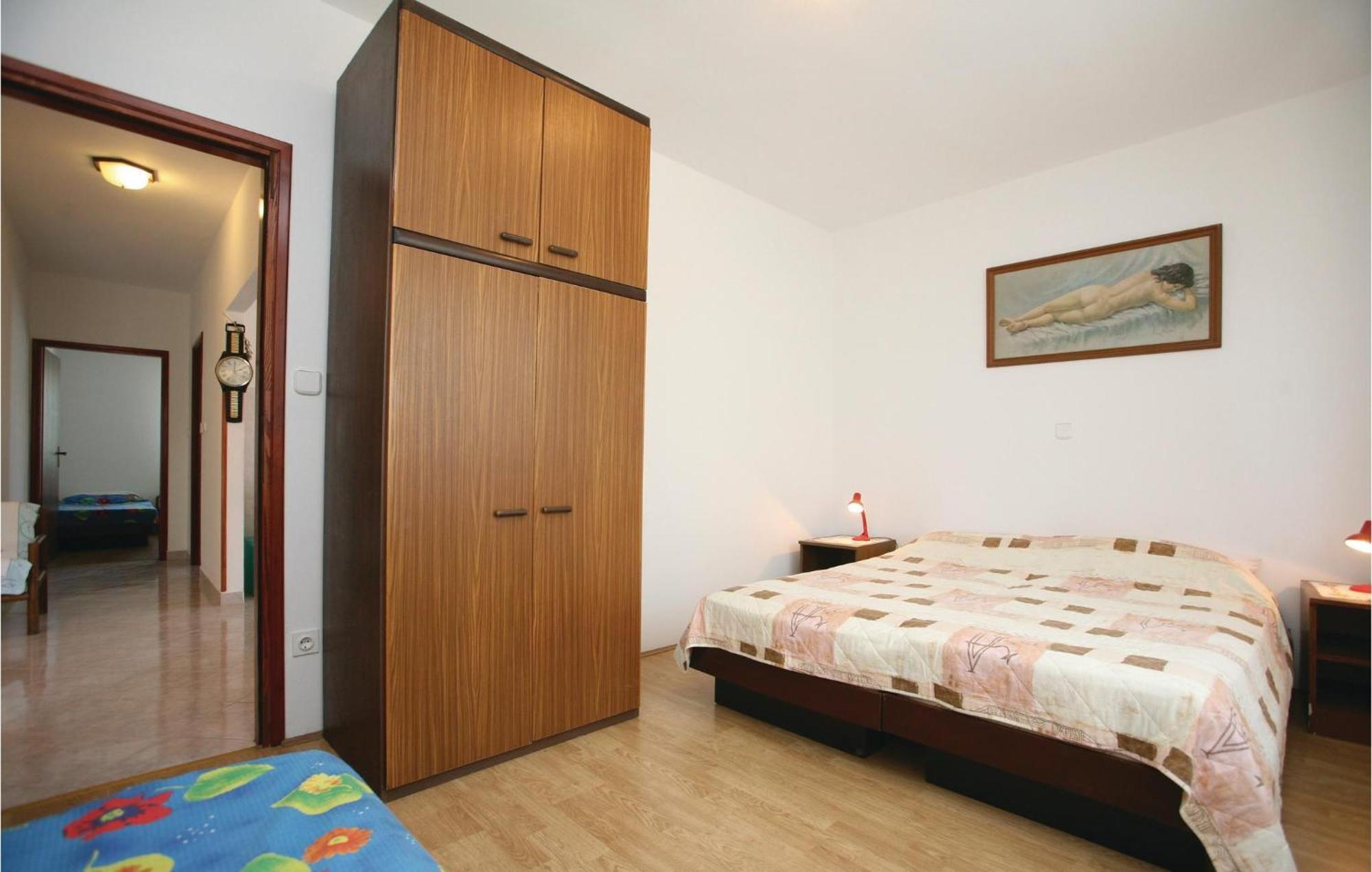 2 Bedroom Gorgeous Apartment In Labin Raša Exteriör bild